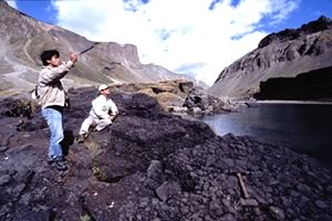 天池カルデラでの調査風景